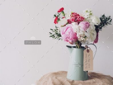 demo-attachment-337-photo-1452827073306-6e6e661baf57-2